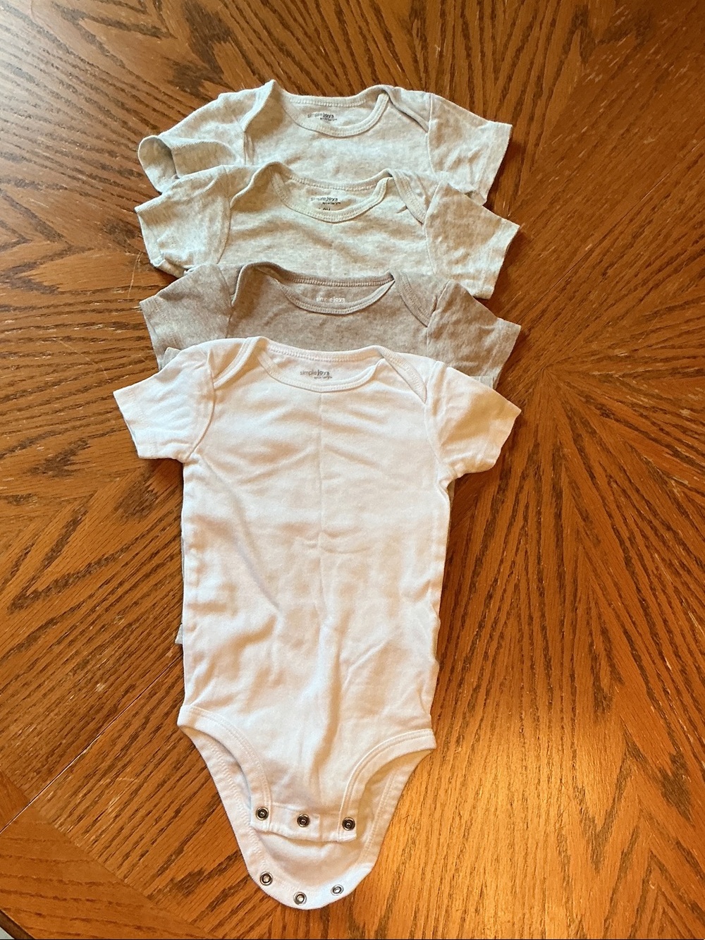 Classic Short-Sleeve Baby One-Piece Bodysuits – White & Light Gray (4-Pack)